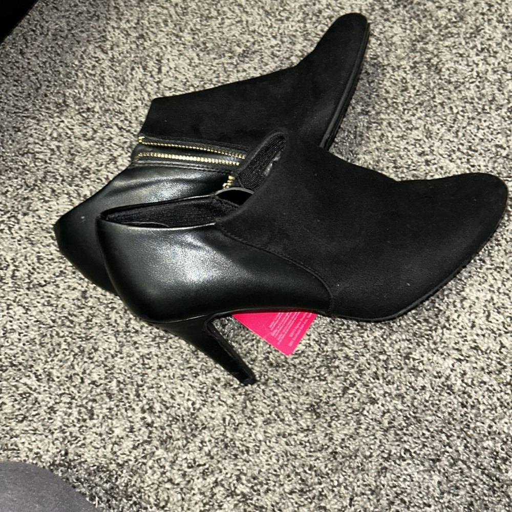 Black heeled boots - size 11 - Picture 5 of 10